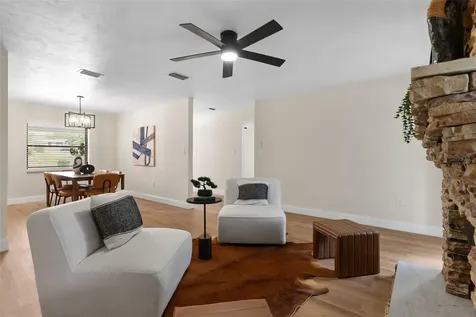 2233 Wolf Road Orlando FL 32808