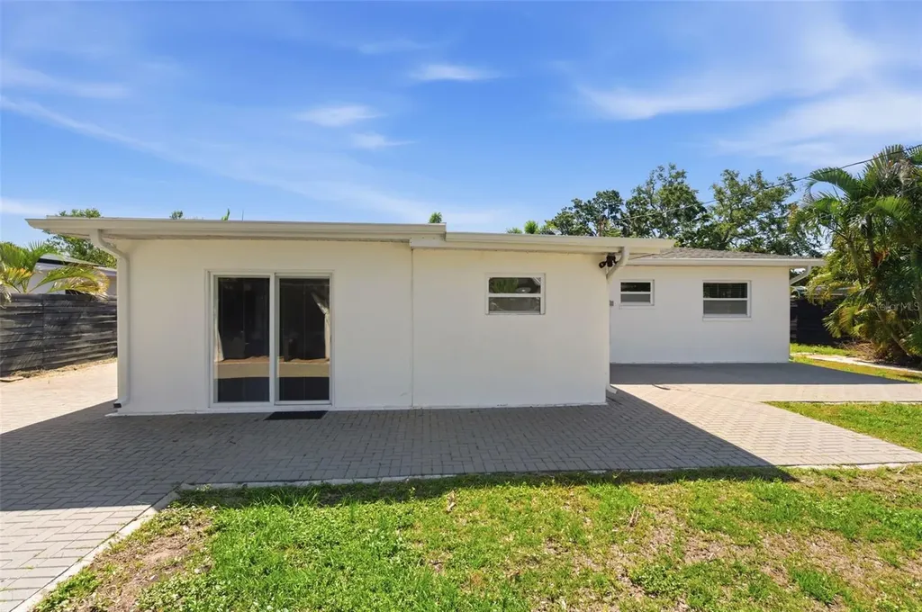 2150 76th Street N St Petersburg FL 33710
