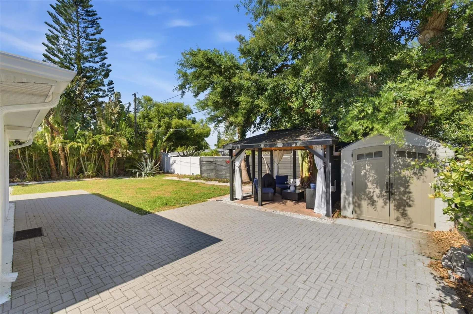 2150 76th Street N St Petersburg FL 33710