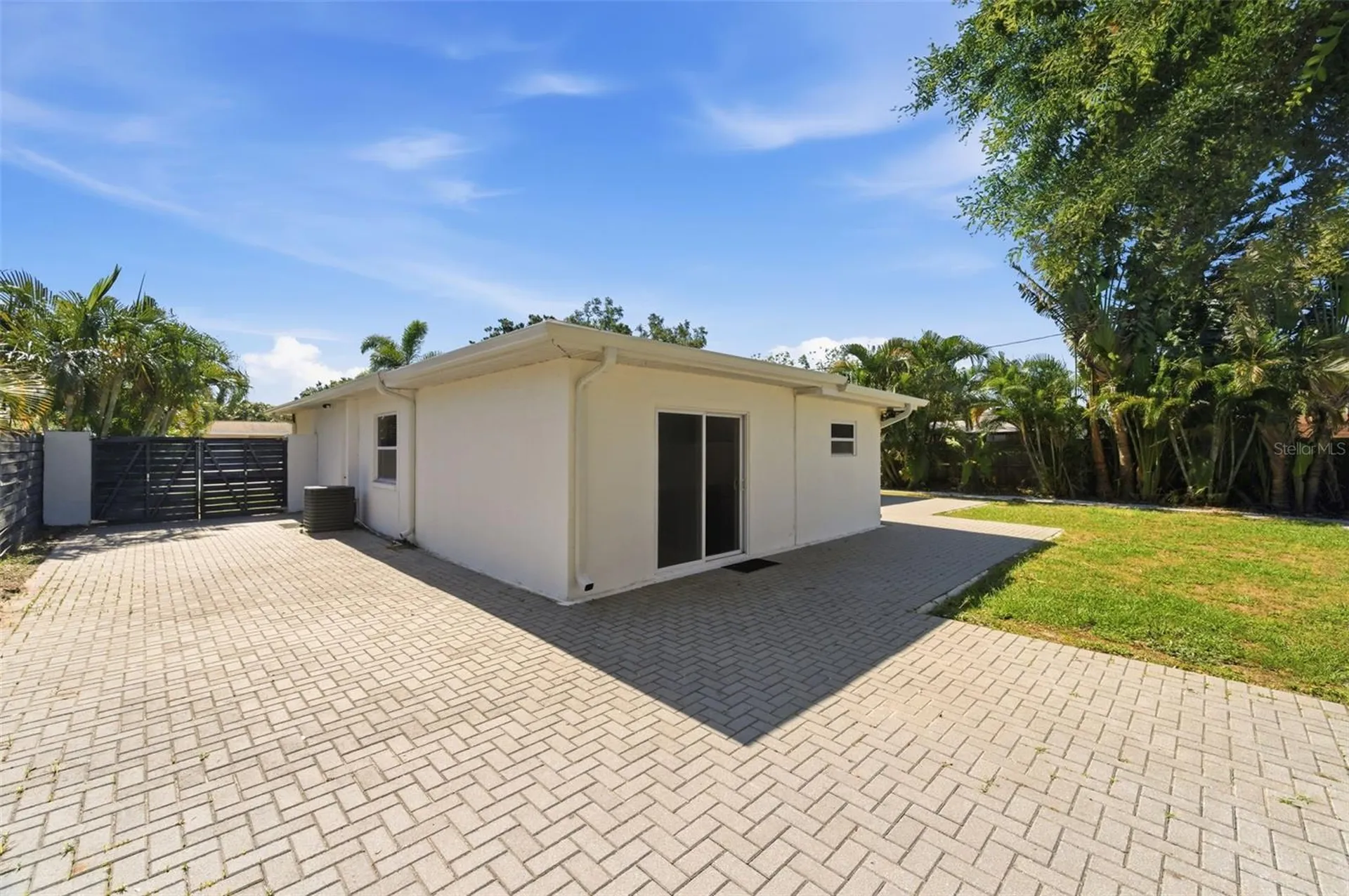 2150 76th Street N St Petersburg FL 33710