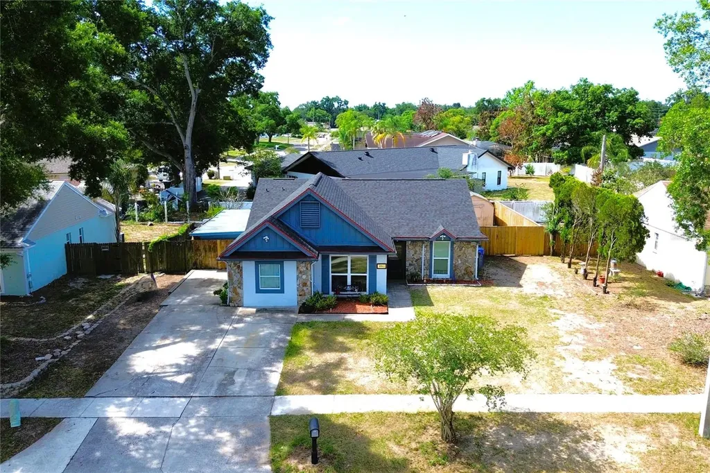 851 Sunridge Point Drive Seffner FL 33584
