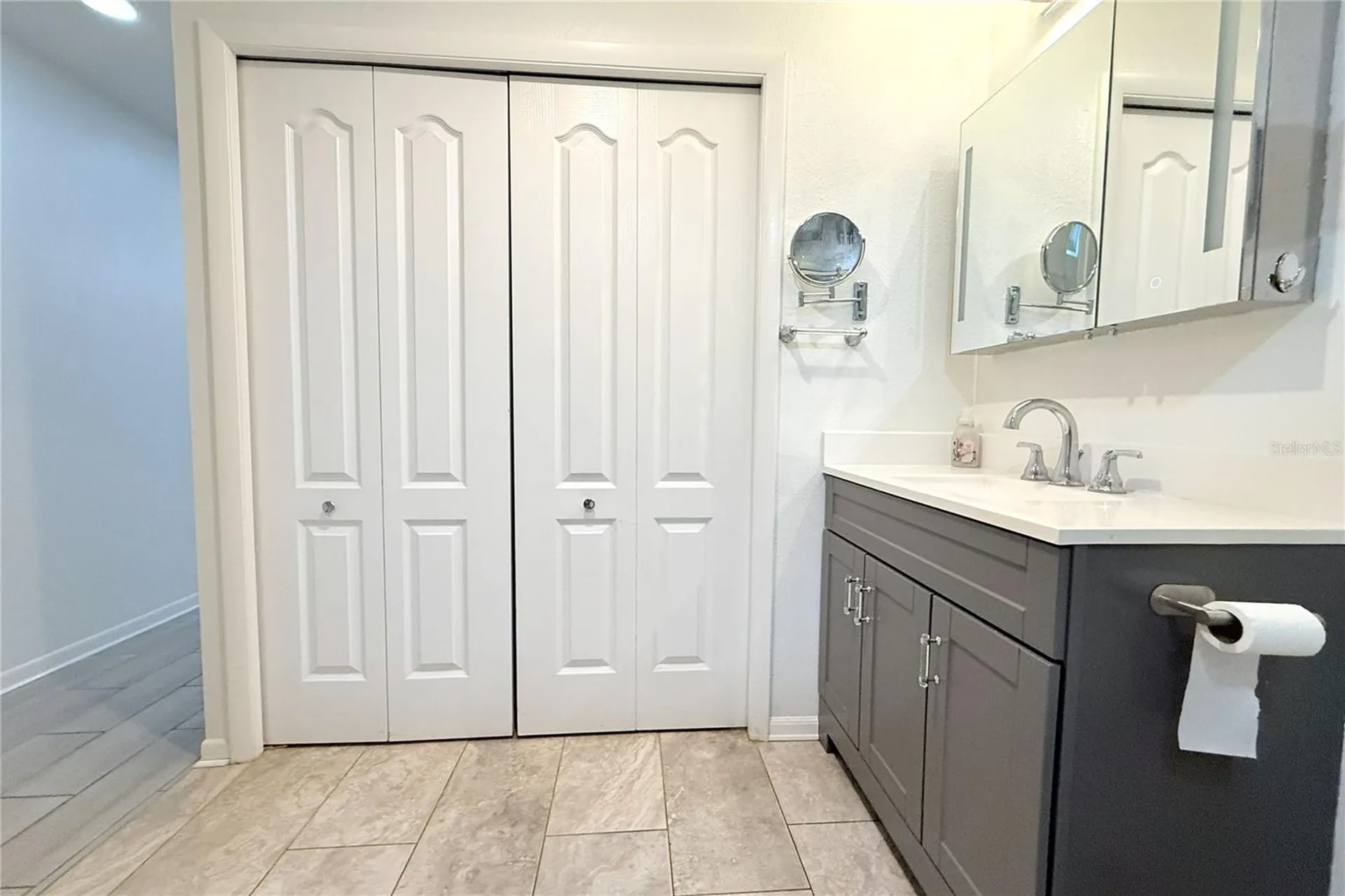 851 Sunridge Point Drive Seffner FL 33584