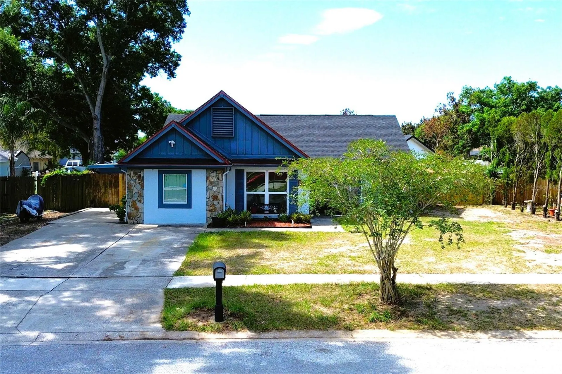 851 Sunridge Point Drive Seffner FL 33584