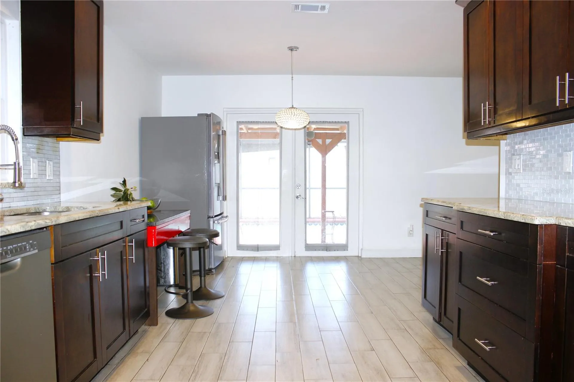 851 Sunridge Point Drive Seffner FL 33584