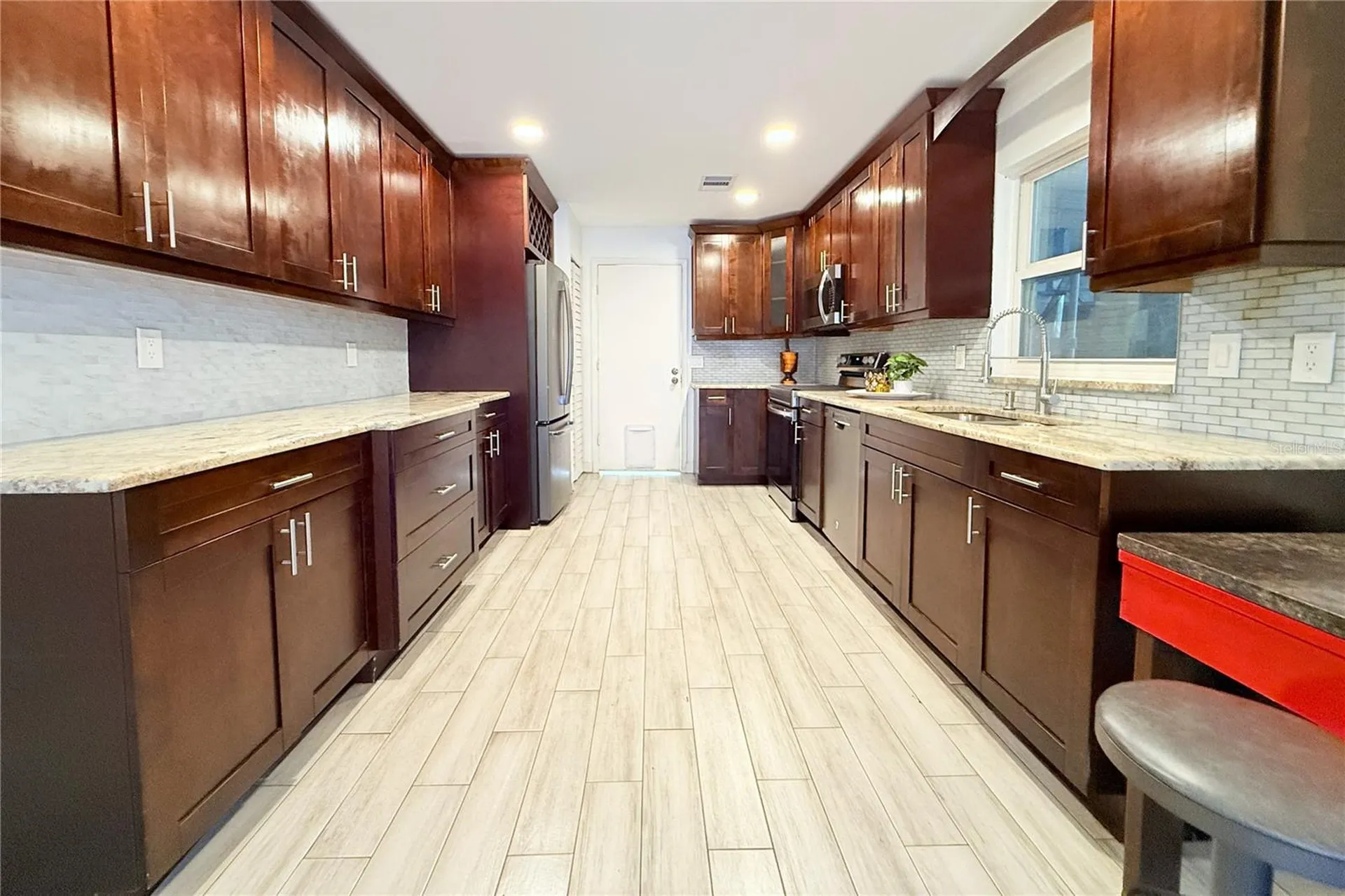 851 Sunridge Point Drive Seffner FL 33584