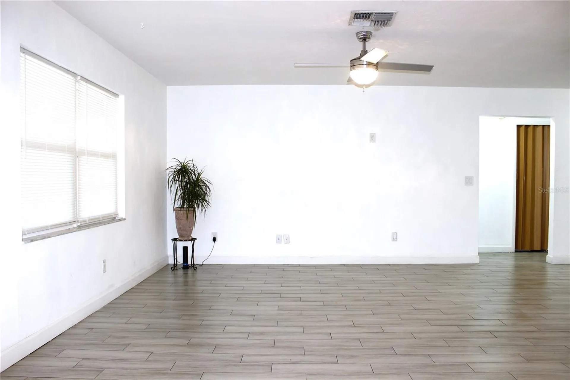 851 Sunridge Point Drive Seffner FL 33584