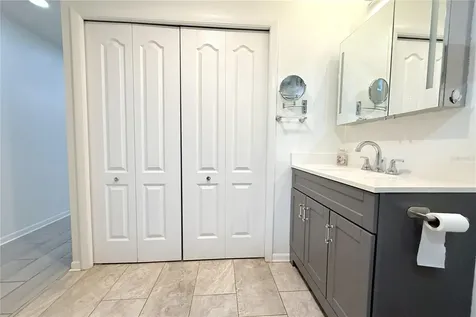 851 Sunridge Point Drive Seffner FL 33584
