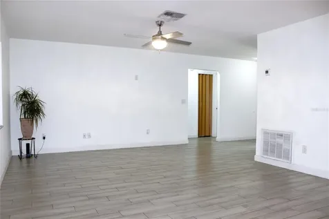 851 Sunridge Point Drive Seffner FL 33584