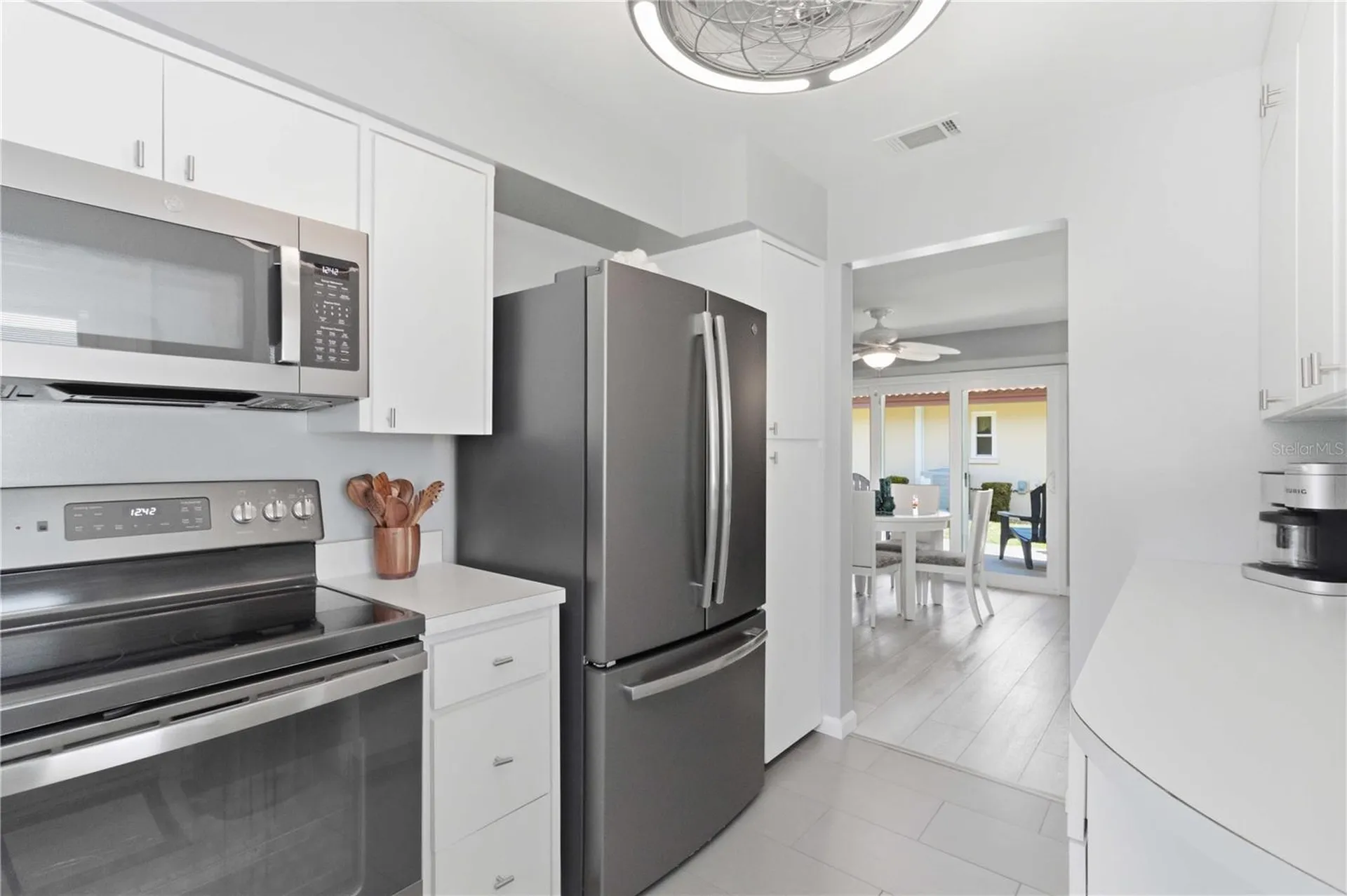 3303 Cambridge Avenue Bradenton FL 34207
