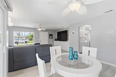 3303 Cambridge Avenue Bradenton FL 34207