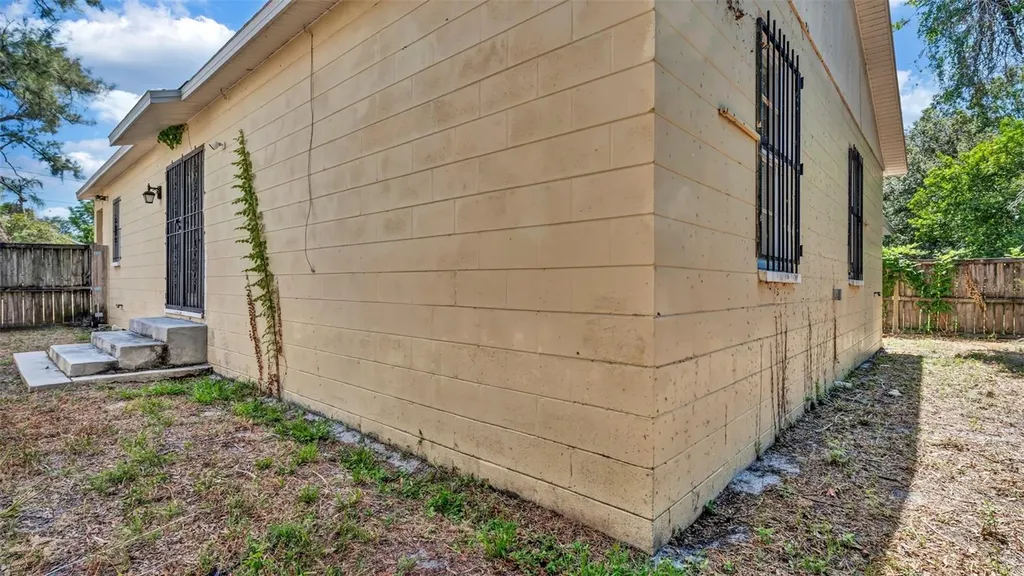 2610 E Lake Avenue Tampa FL 33610
