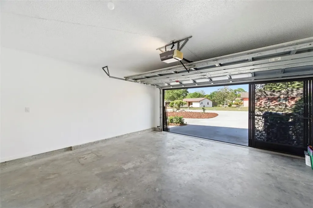 7457 Galloway Road Weeki Wachee FL 34613