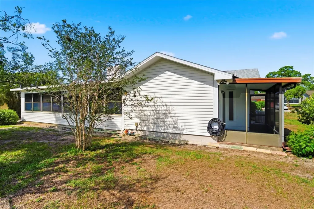 7457 Galloway Road Weeki Wachee FL 34613