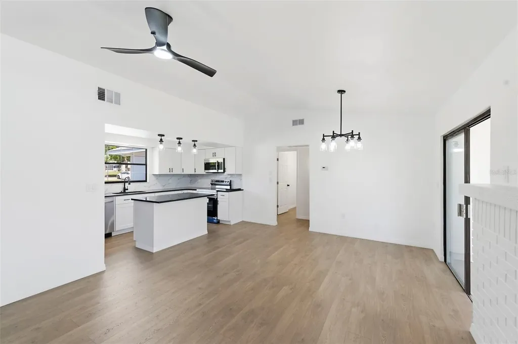 7457 Galloway Road Weeki Wachee FL 34613
