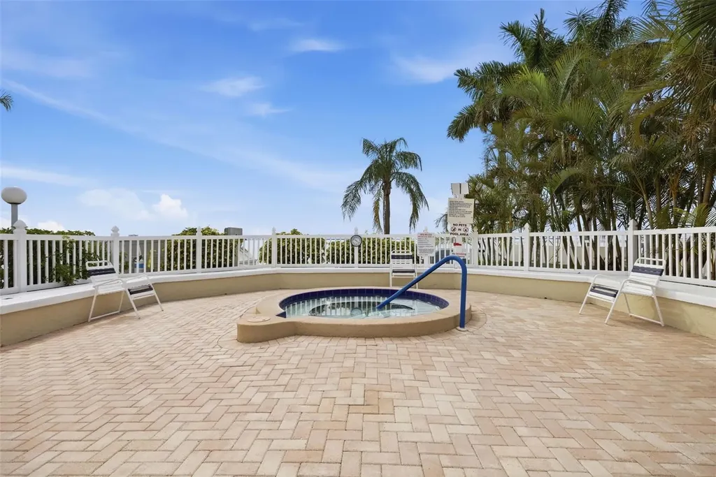 6322 Palma Del Mar Boulevard S St Petersburg FL 33715