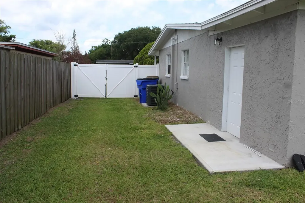 307 California Avenue St Cloud FL 34769