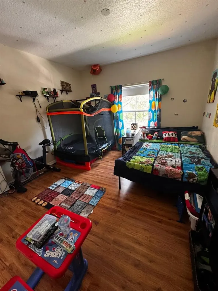 5618 Pinnacle Heights Circle Tampa FL 33624