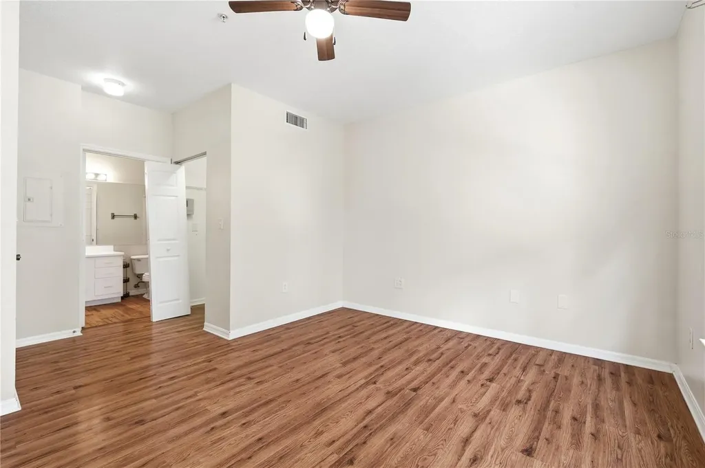5618 Pinnacle Heights Circle Tampa FL 33624