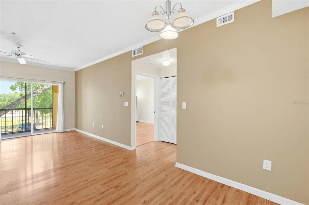 5618 Pinnacle Heights Circle Tampa FL 33624