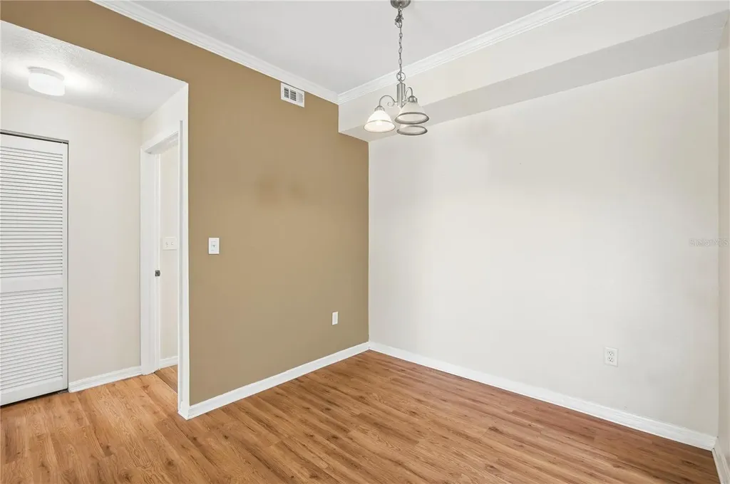 5618 Pinnacle Heights Circle Tampa FL 33624
