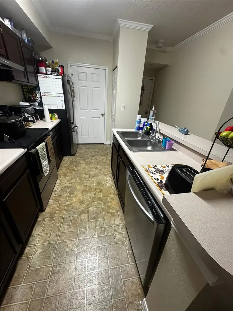 5618 Pinnacle Heights Circle Tampa FL 33624