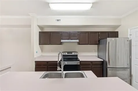 5618 Pinnacle Heights Circle Tampa FL 33624