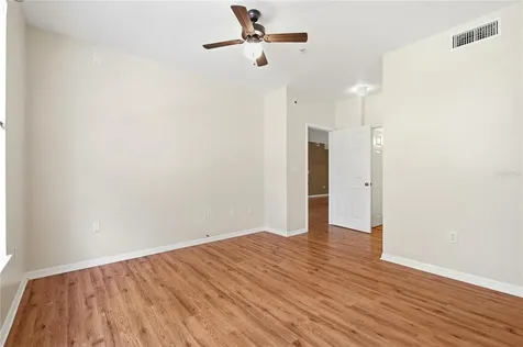5618 Pinnacle Heights Circle Tampa FL 33624