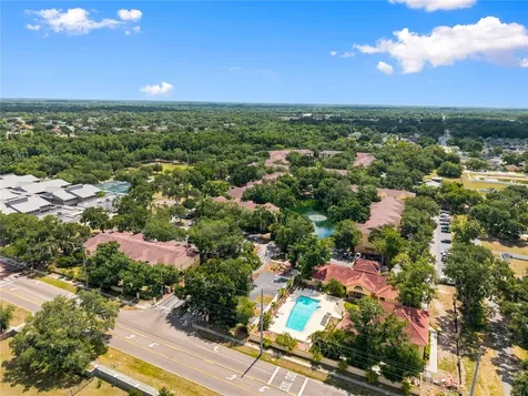 5618 Pinnacle Heights Circle Tampa FL 33624