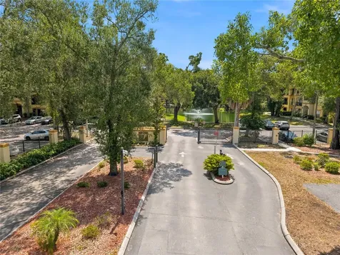 5618 Pinnacle Heights Circle Tampa FL 33624