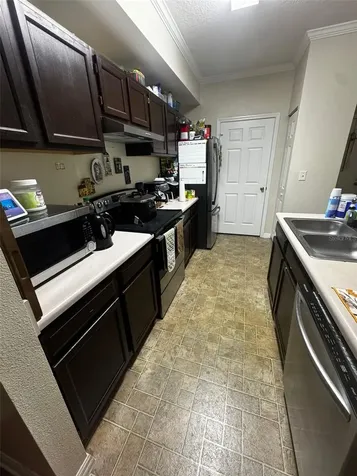 5618 Pinnacle Heights Circle Tampa FL 33624