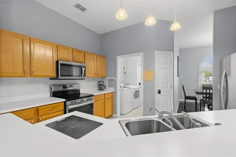 1813 Crosswell Court Orlando FL 32837