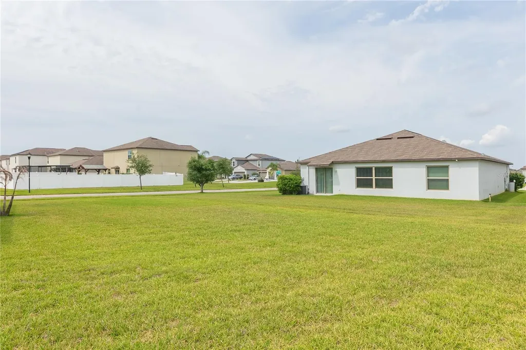 13608 Willow Bluestar Loop Riverview FL 33579
