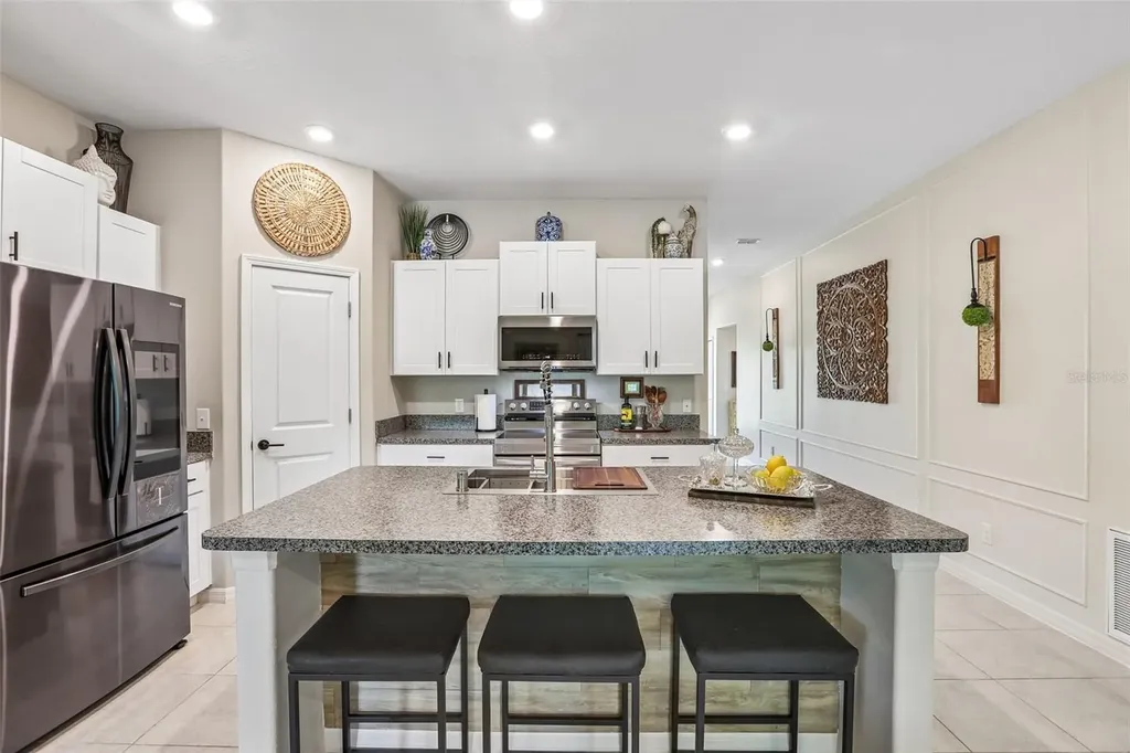 2905 Lytton Hall Drive Zephyrhills FL 33540