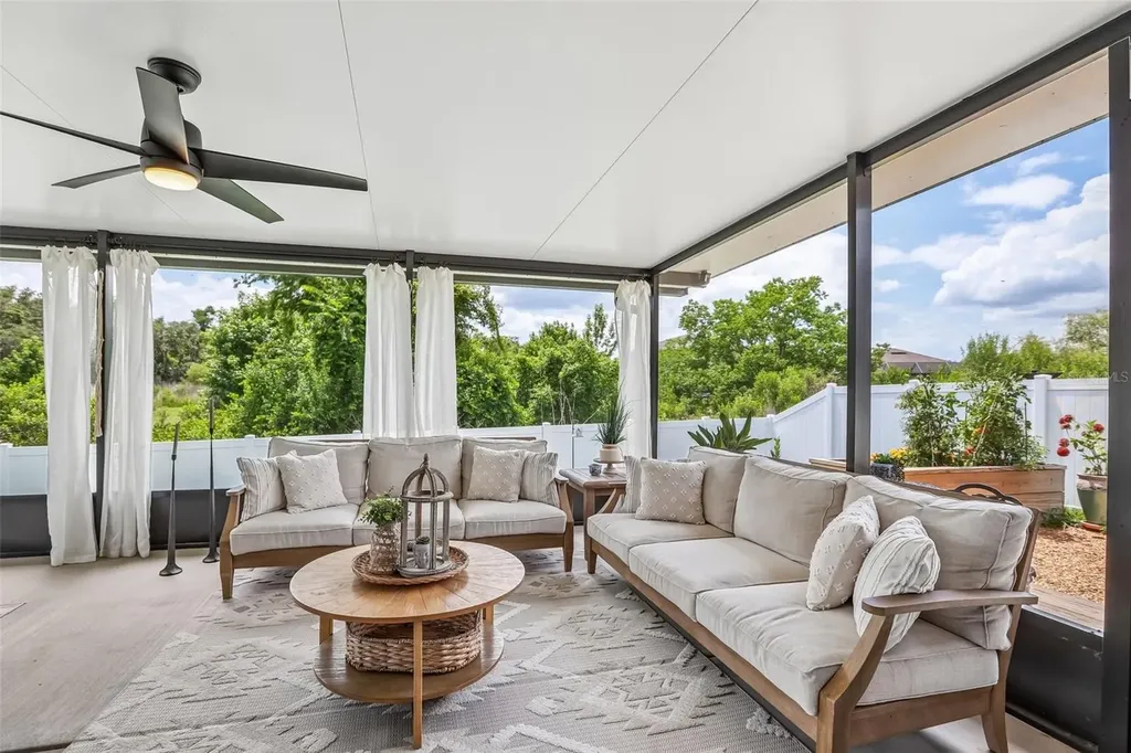 2905 Lytton Hall Drive Zephyrhills FL 33540