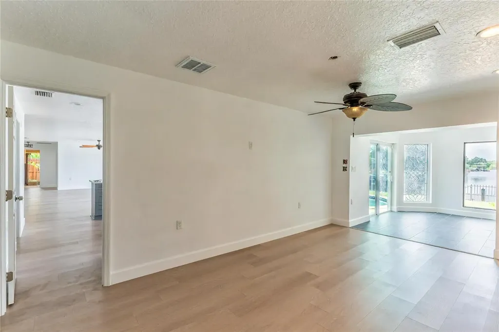3225 Rosery Road NE Largo FL 33771