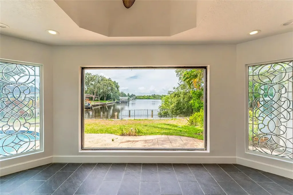 3225 Rosery Road NE Largo FL 33771