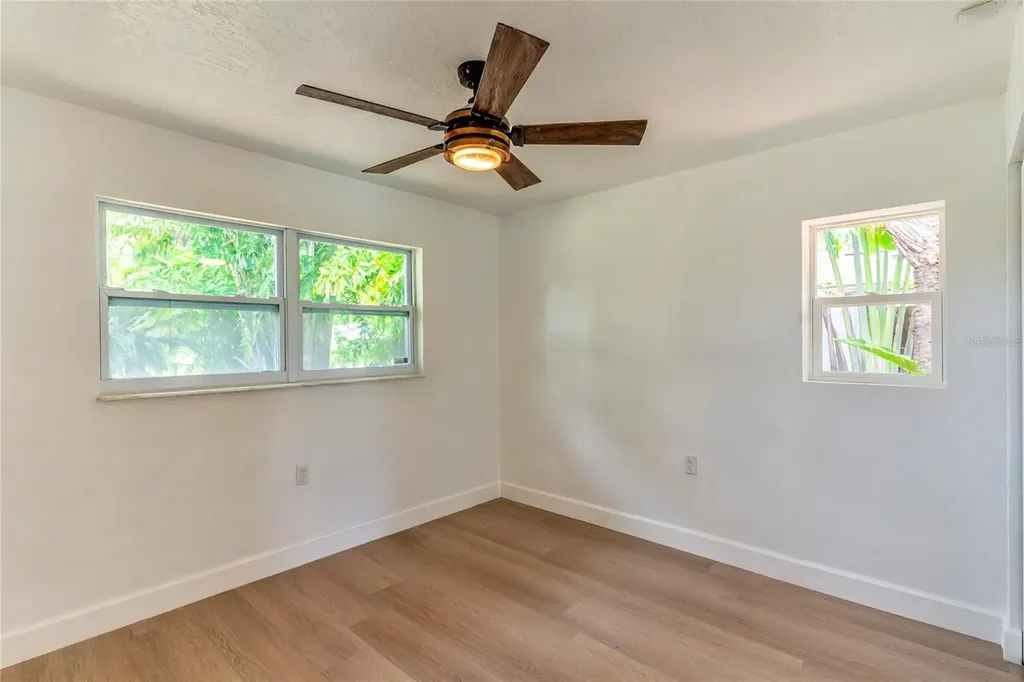 3225 Rosery Road NE Largo FL 33771