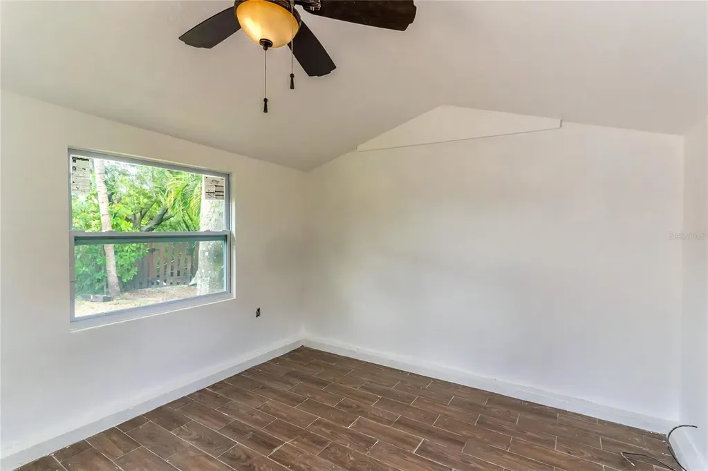 3225 Rosery Road NE Largo FL 33771
