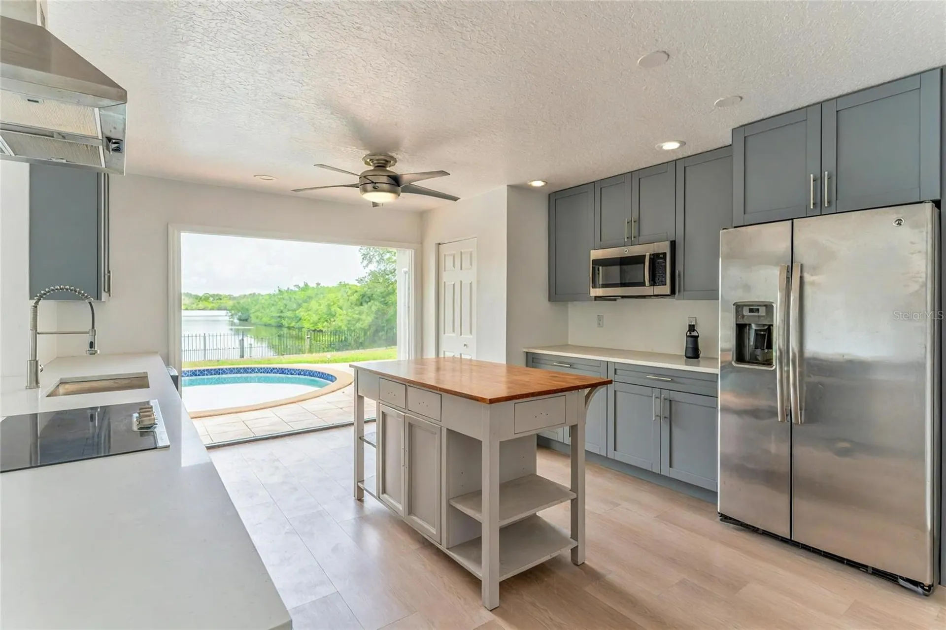 3225 Rosery Road NE Largo FL 33771