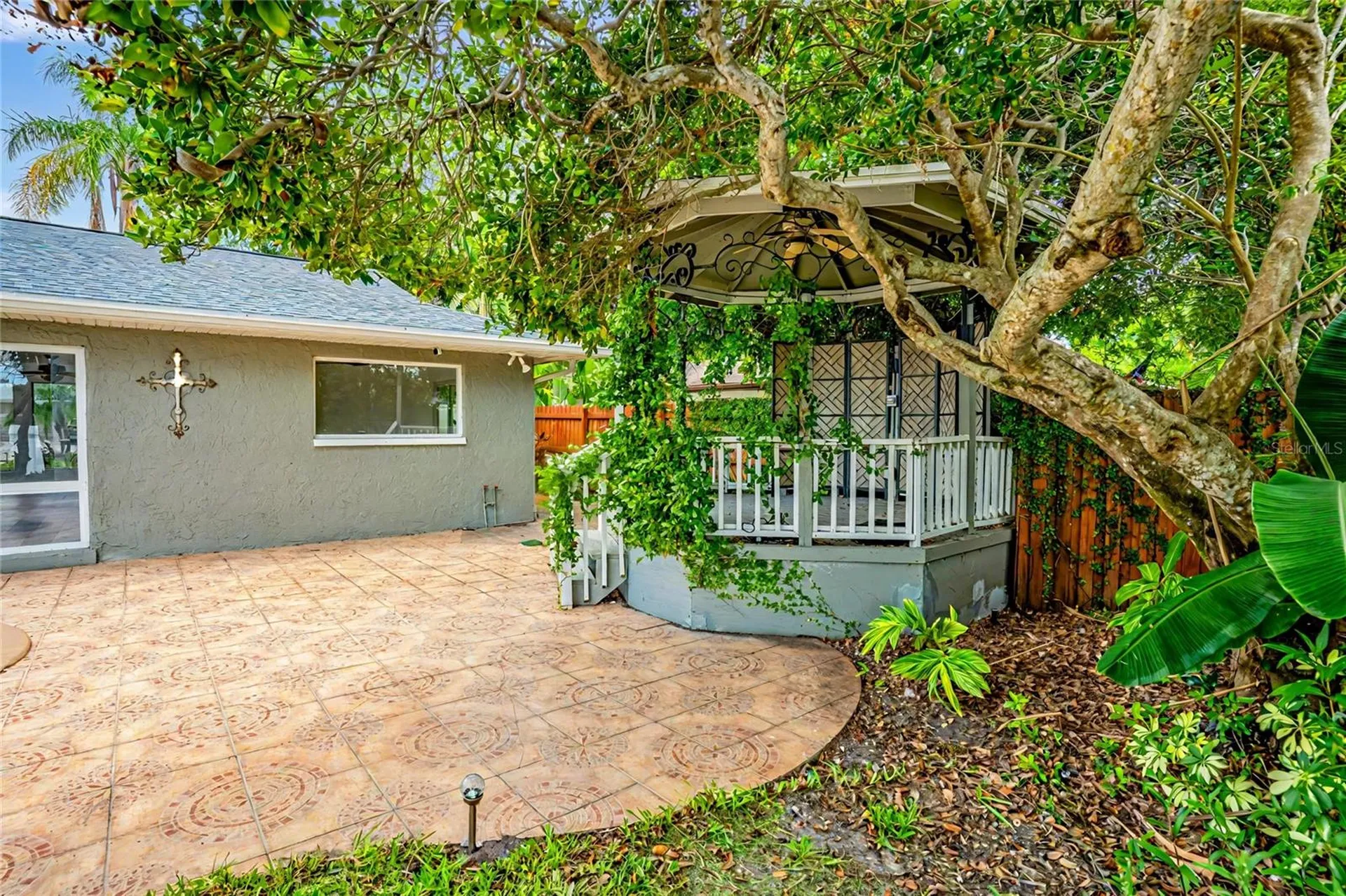 3225 Rosery Road NE Largo FL 33771