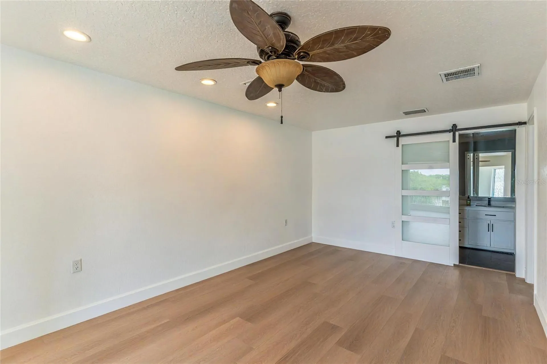 3225 Rosery Road NE Largo FL 33771