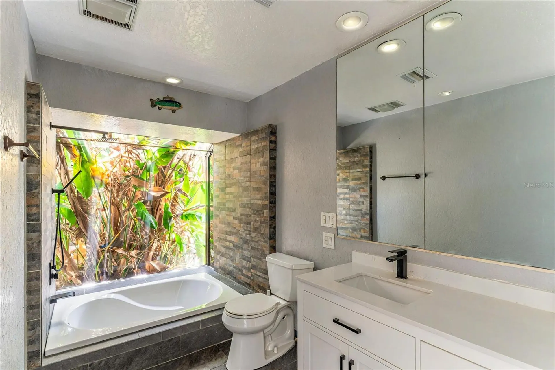 3225 Rosery Road NE Largo FL 33771