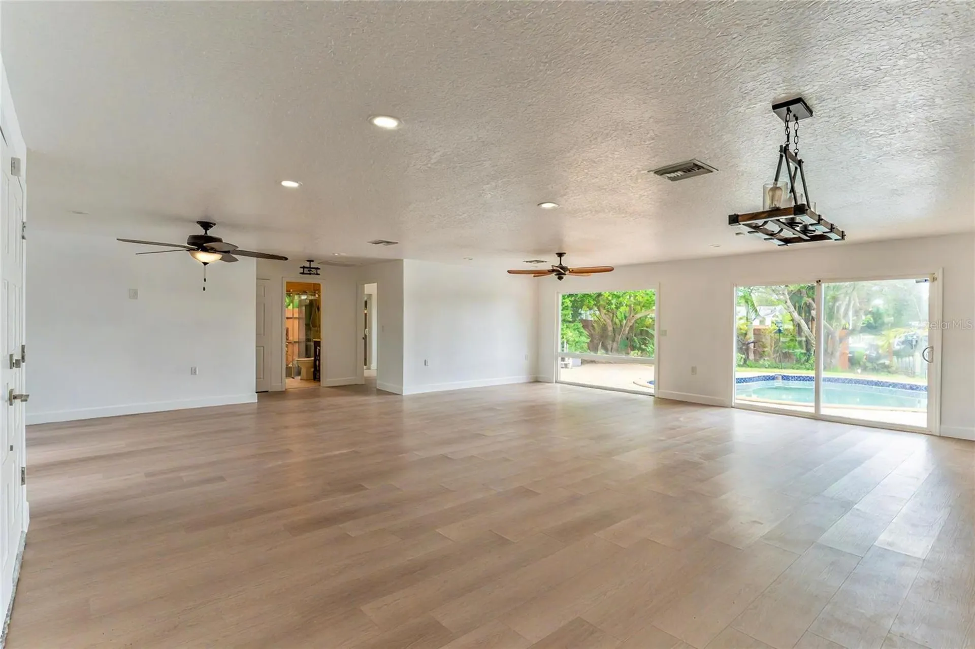 3225 Rosery Road NE Largo FL 33771