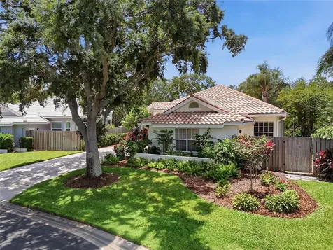 812 Live Oak Terrace NE St Petersburg FL 33703