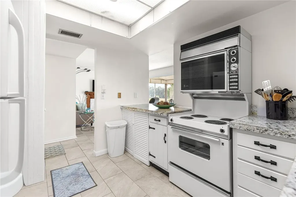 628 Midway Drive Ocala FL 34472