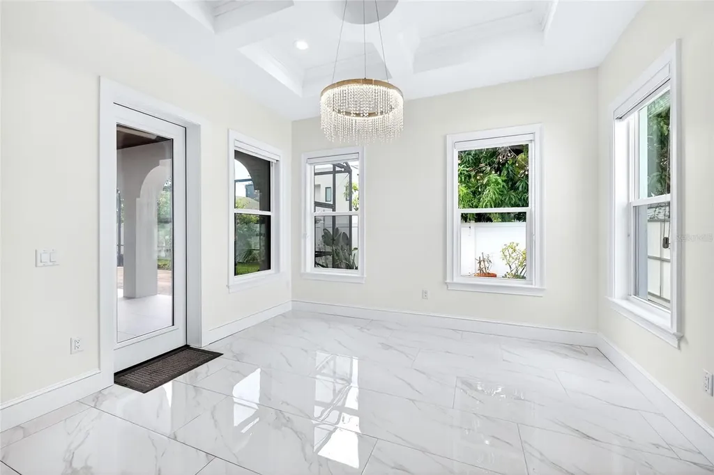 3013 W North B Street Tampa FL 33609