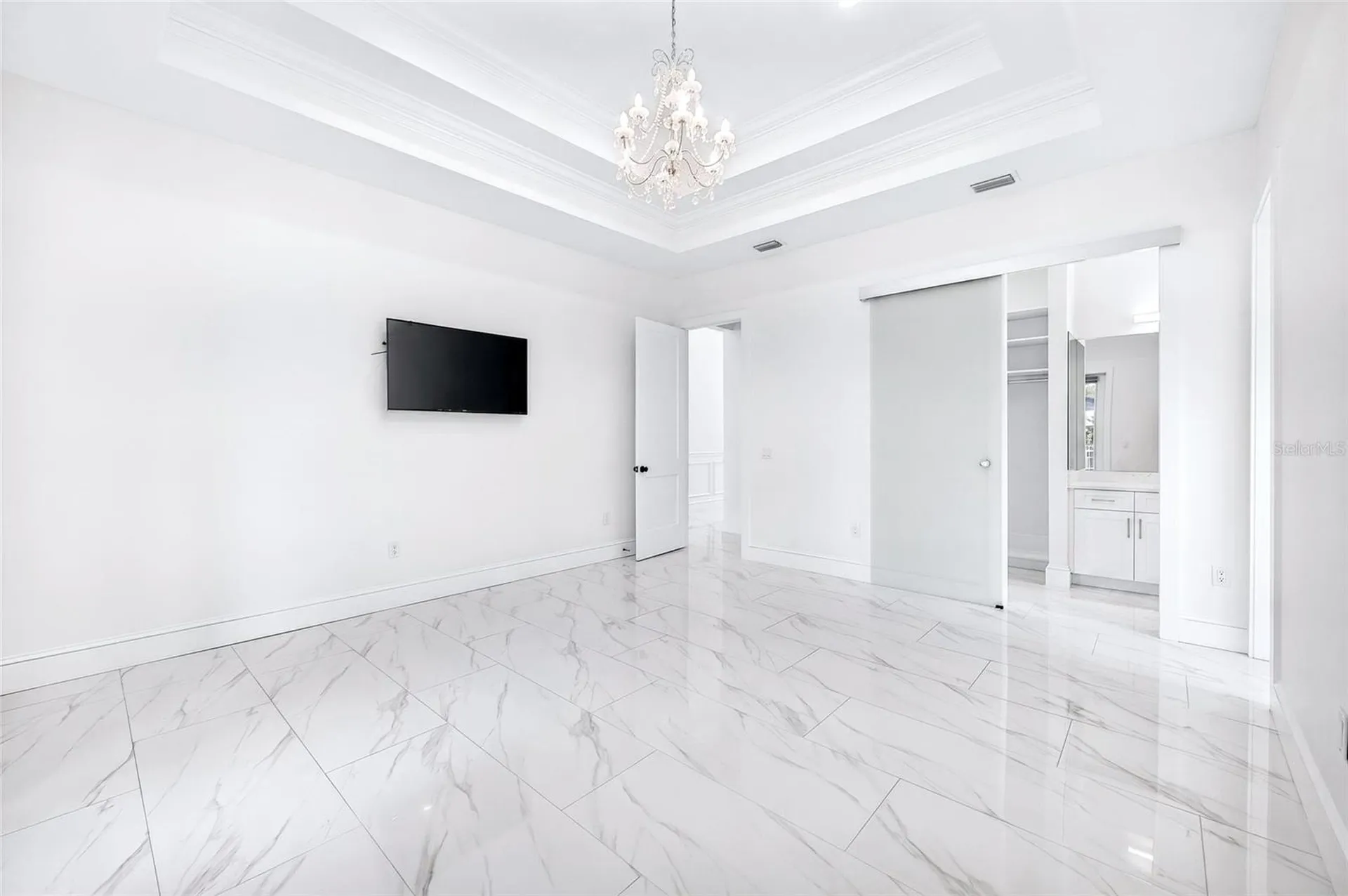 3013 W North B Street Tampa FL 33609