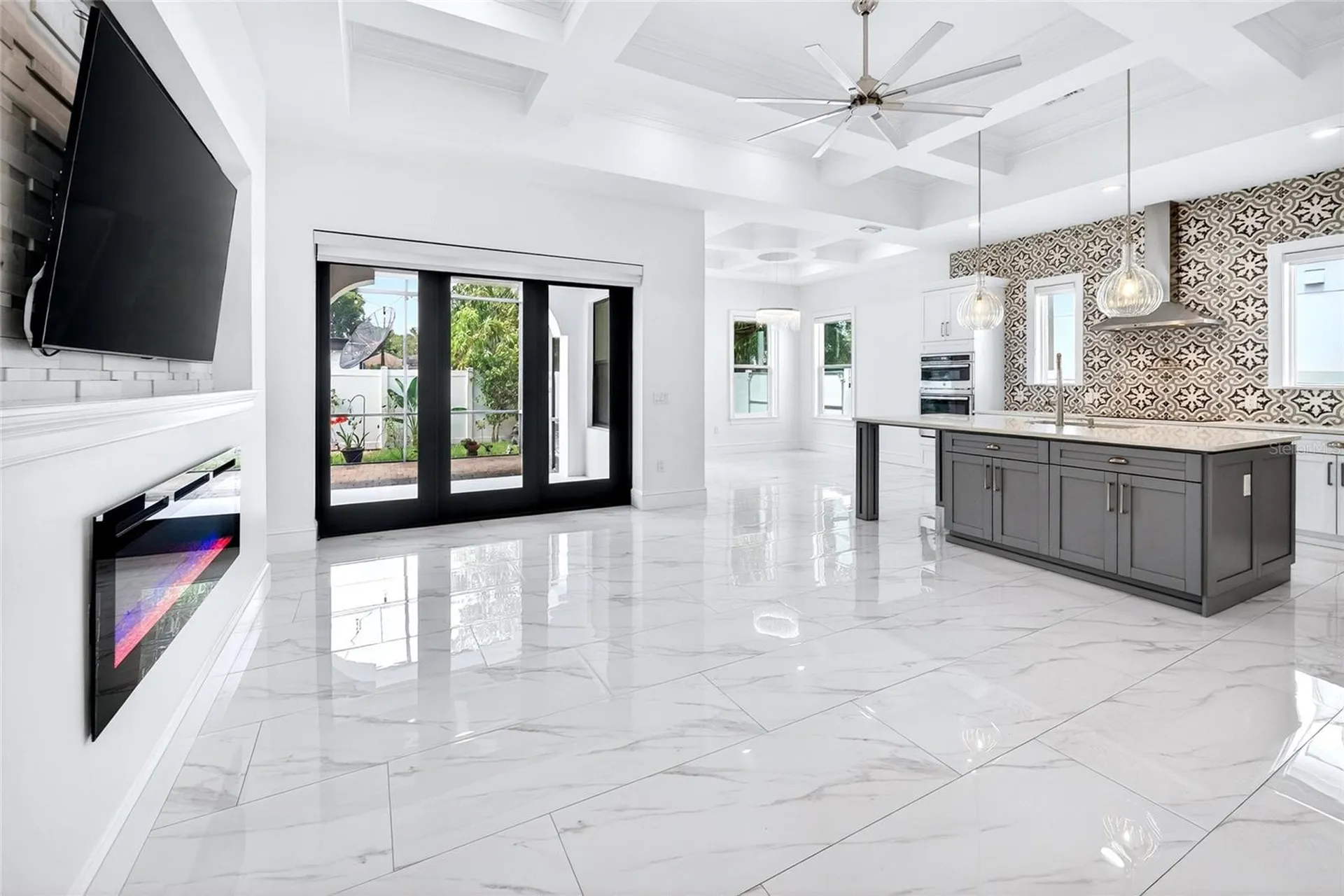 3013 W North B Street Tampa FL 33609