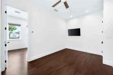 3013 W North B Street Tampa FL 33609