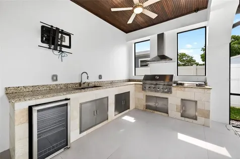3013 W North B Street Tampa FL 33609